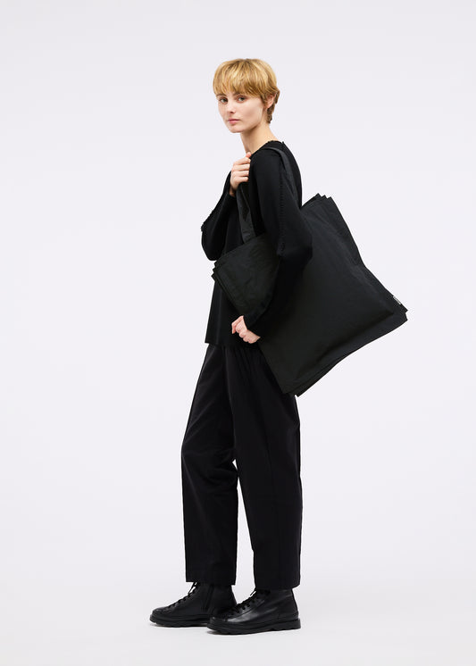 IROGAMI BLACK、バッグ&財布_トートバッグ、着用画像1