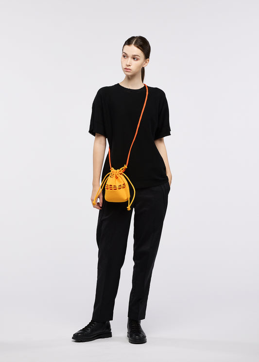 MOKKO POCKET BI-COLOR、バッグ&財布_ショルダーバッグ、着用画像1