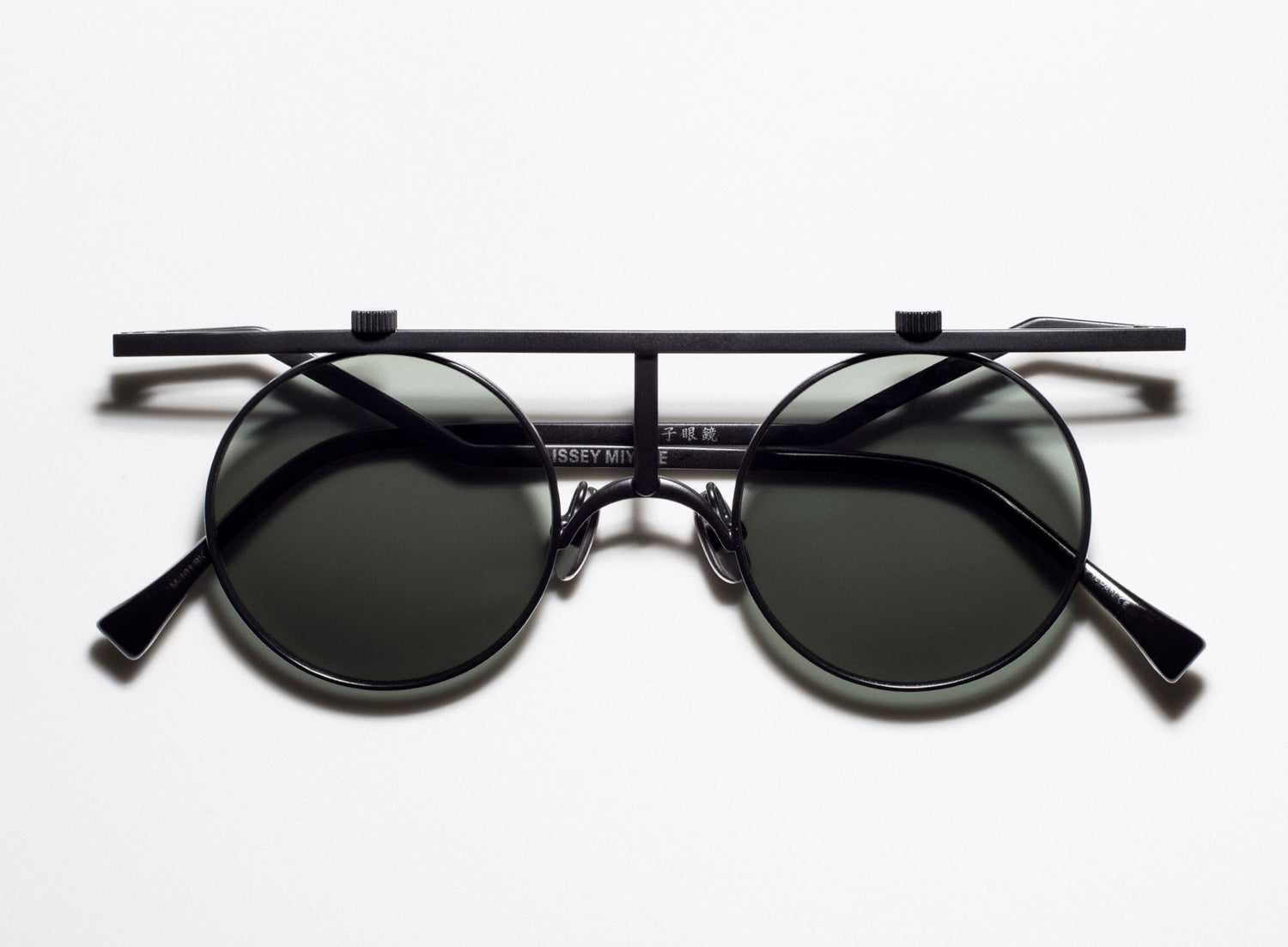 ISSEY MIYAKE EYES カタログ