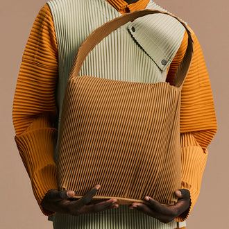 ROUNDED SQUARE BAG