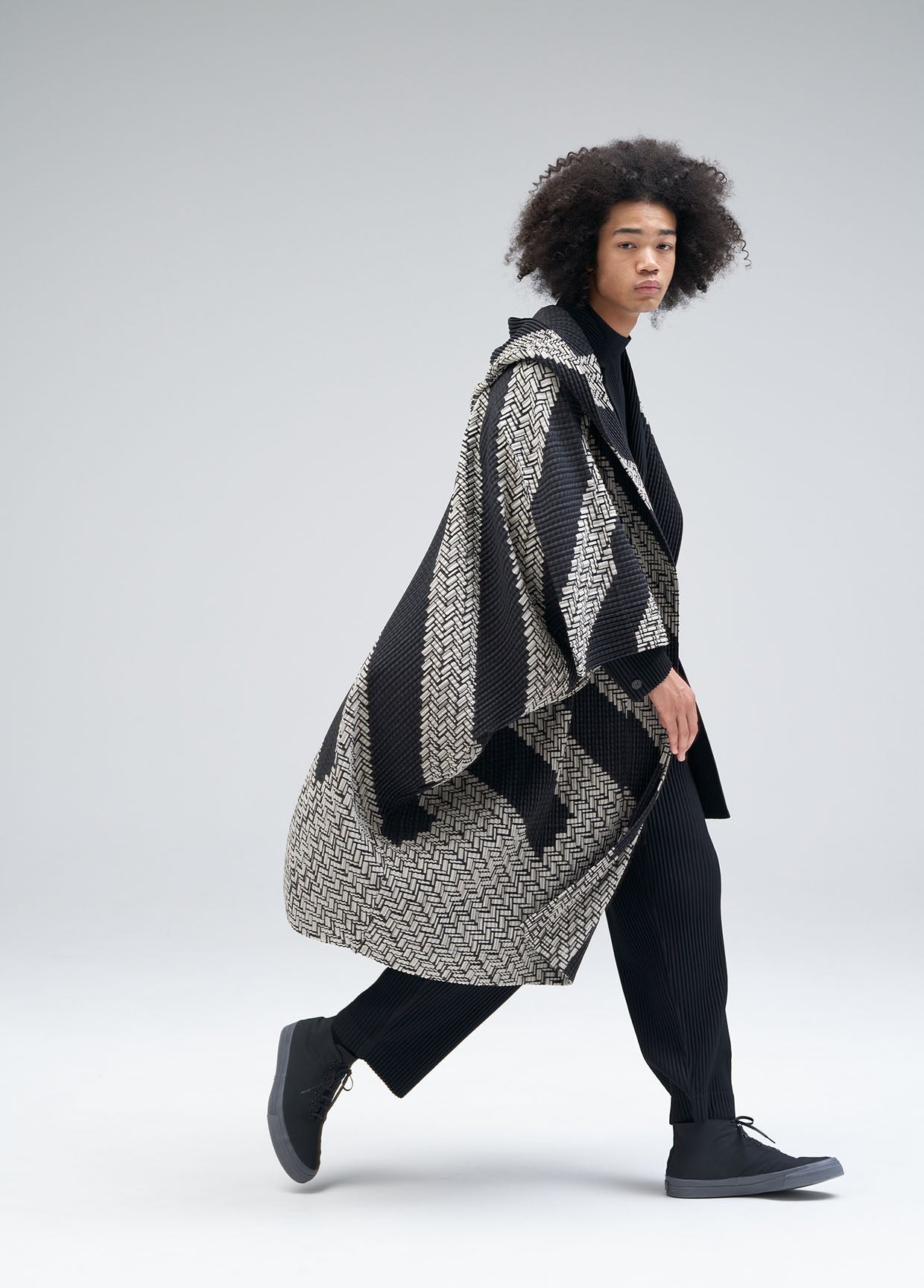 HOMME PLISSÉ ISSEY MIYAKE AUTUMN WINTER 2021/22 コレクション06