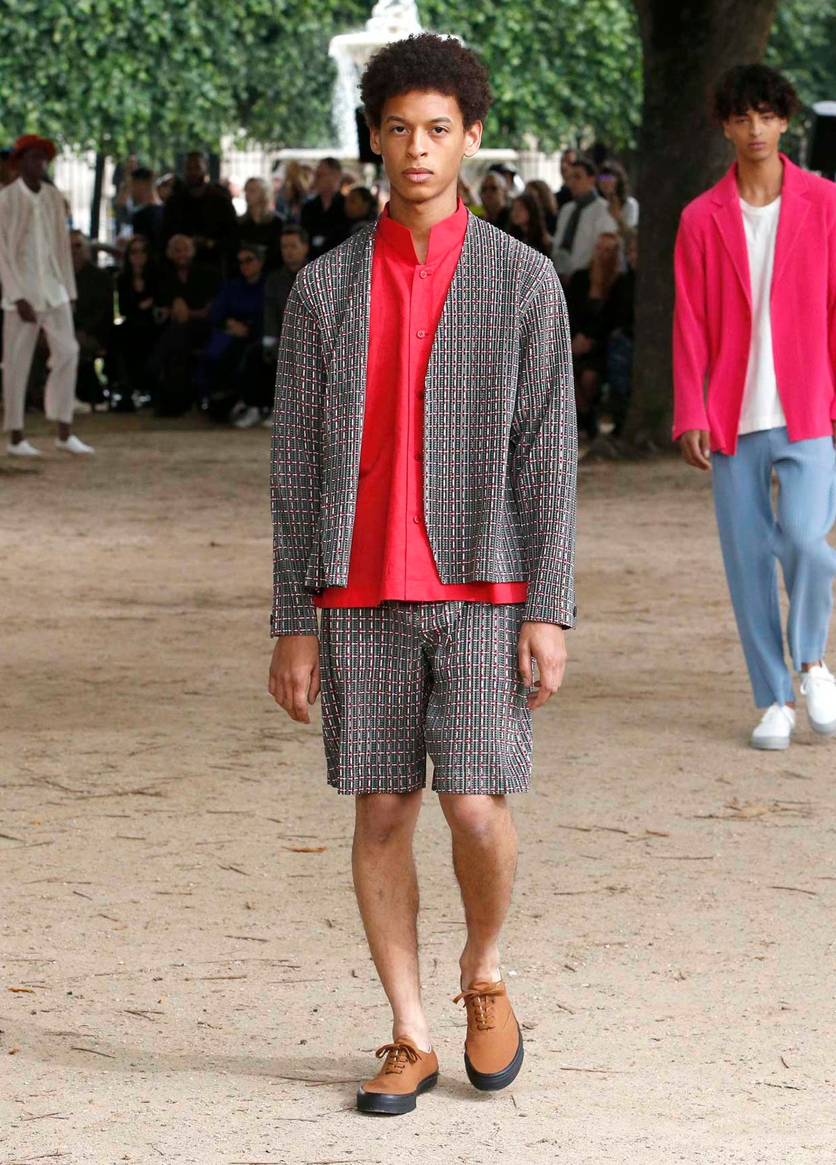 HOMME PLISSÉ ISSEY MIYAKE SPRING SUMMER 2020 コレクション 09