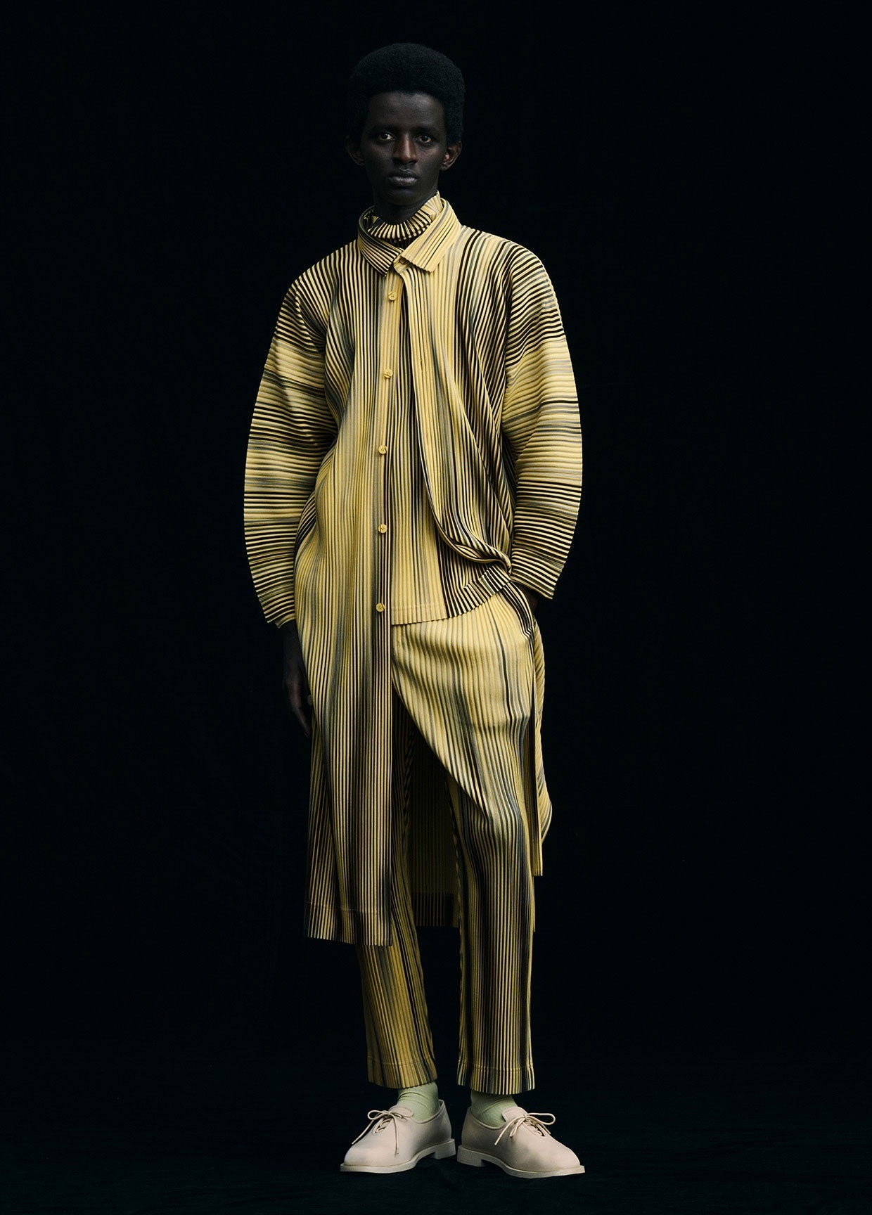 HOMME PLISSÉ ISSEY MIYAKE LOOK 04