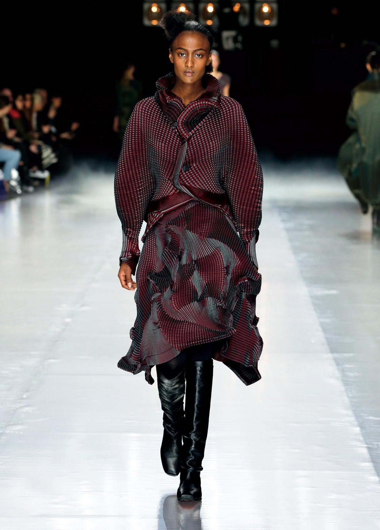 ISSEY MIYAKE AUTUMN WINTER 2016 コレクション26