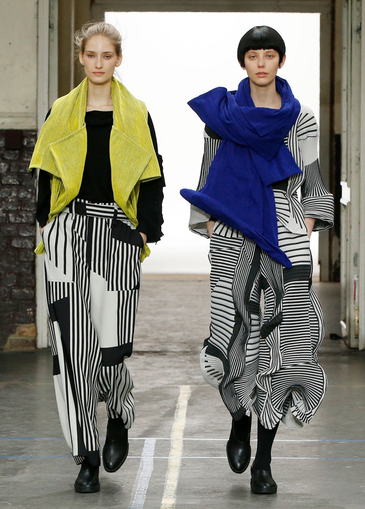 ISSEY MIYAKE AUTUMN WINTER 2019 コレクション11_12