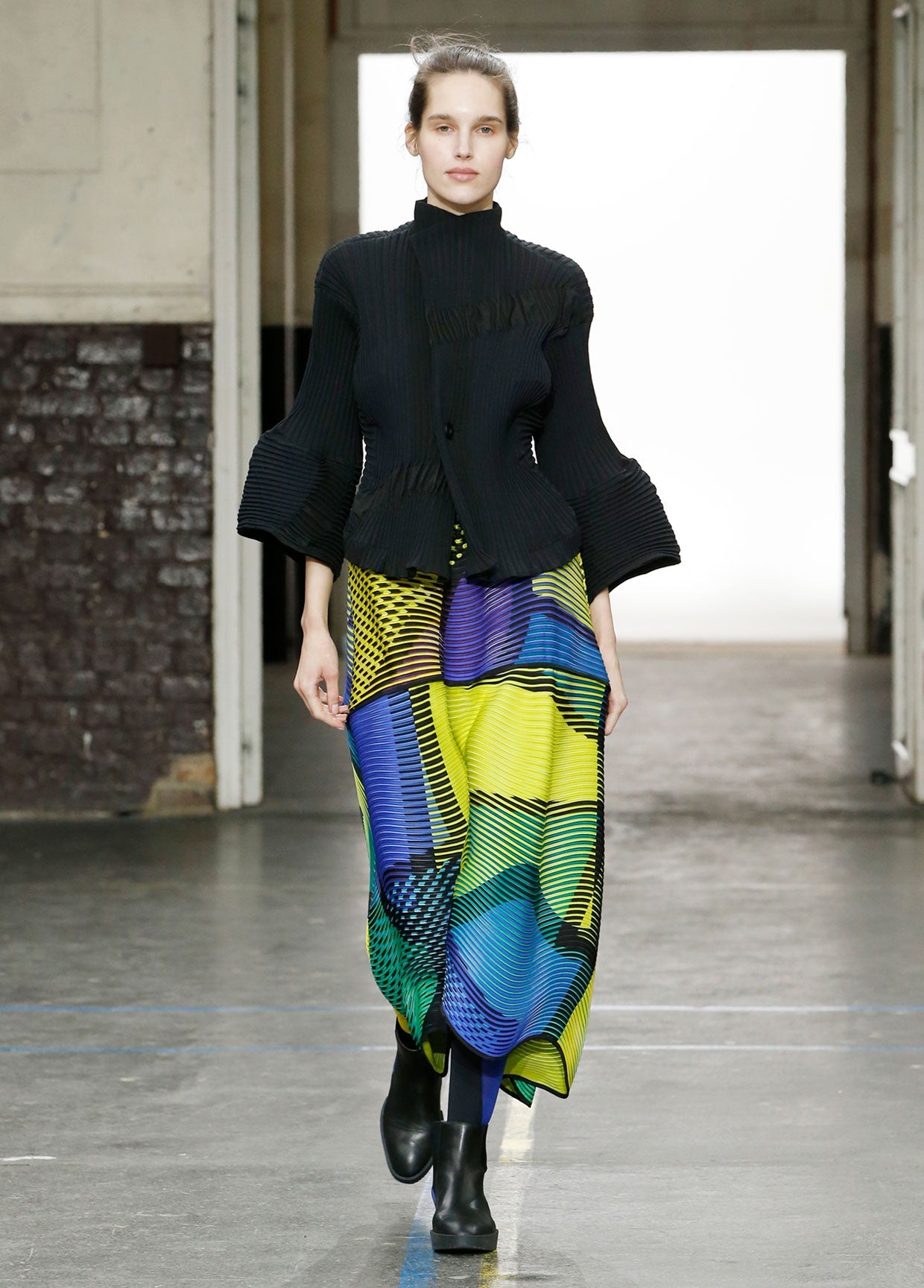 ISSEY MIYAKE AUTUMN WINTER 2019 コレクション17