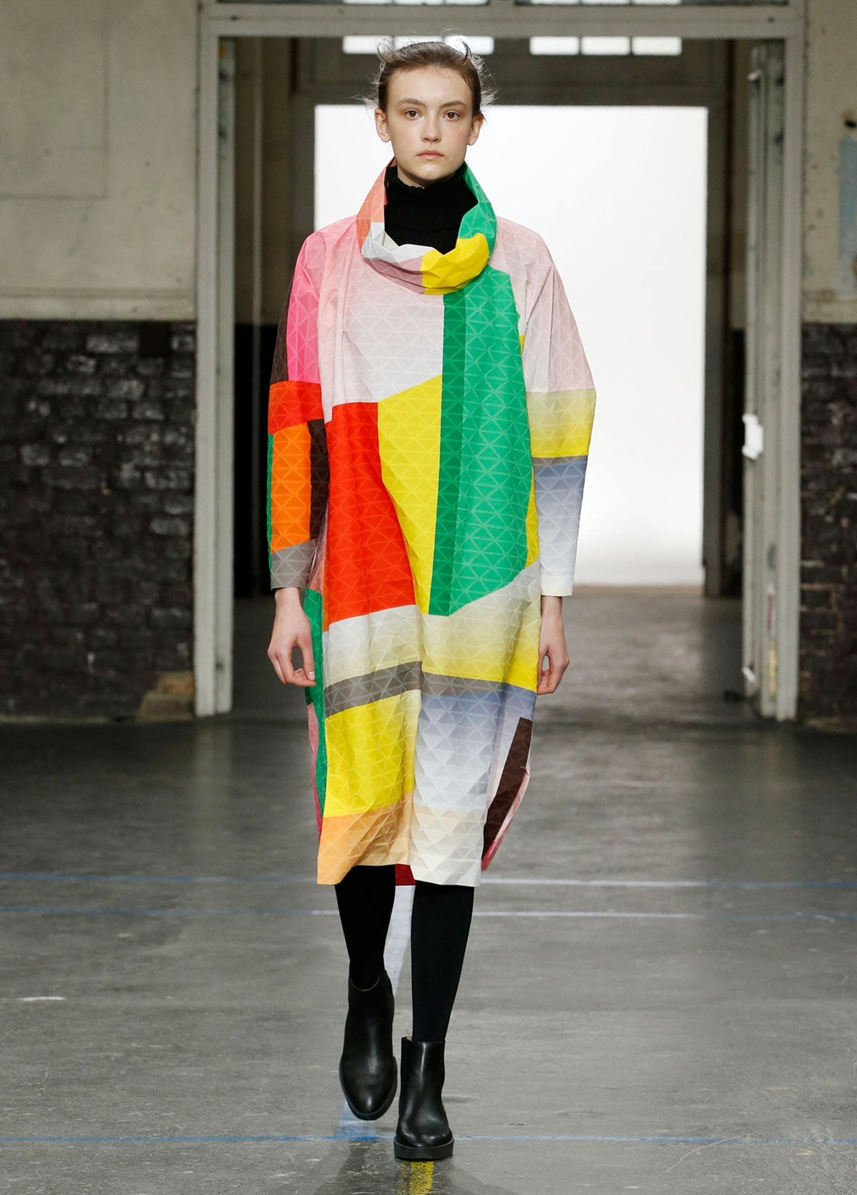 ISSEY MIYAKE AUTUMN WINTER 2019 コレクション24