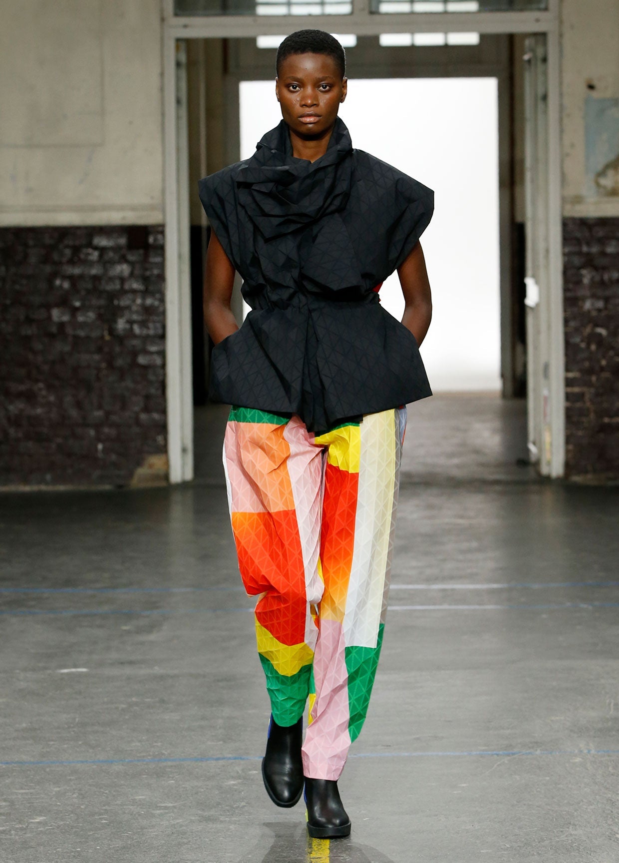 ISSEY MIYAKE AUTUMN WINTER 2019 コレクション26