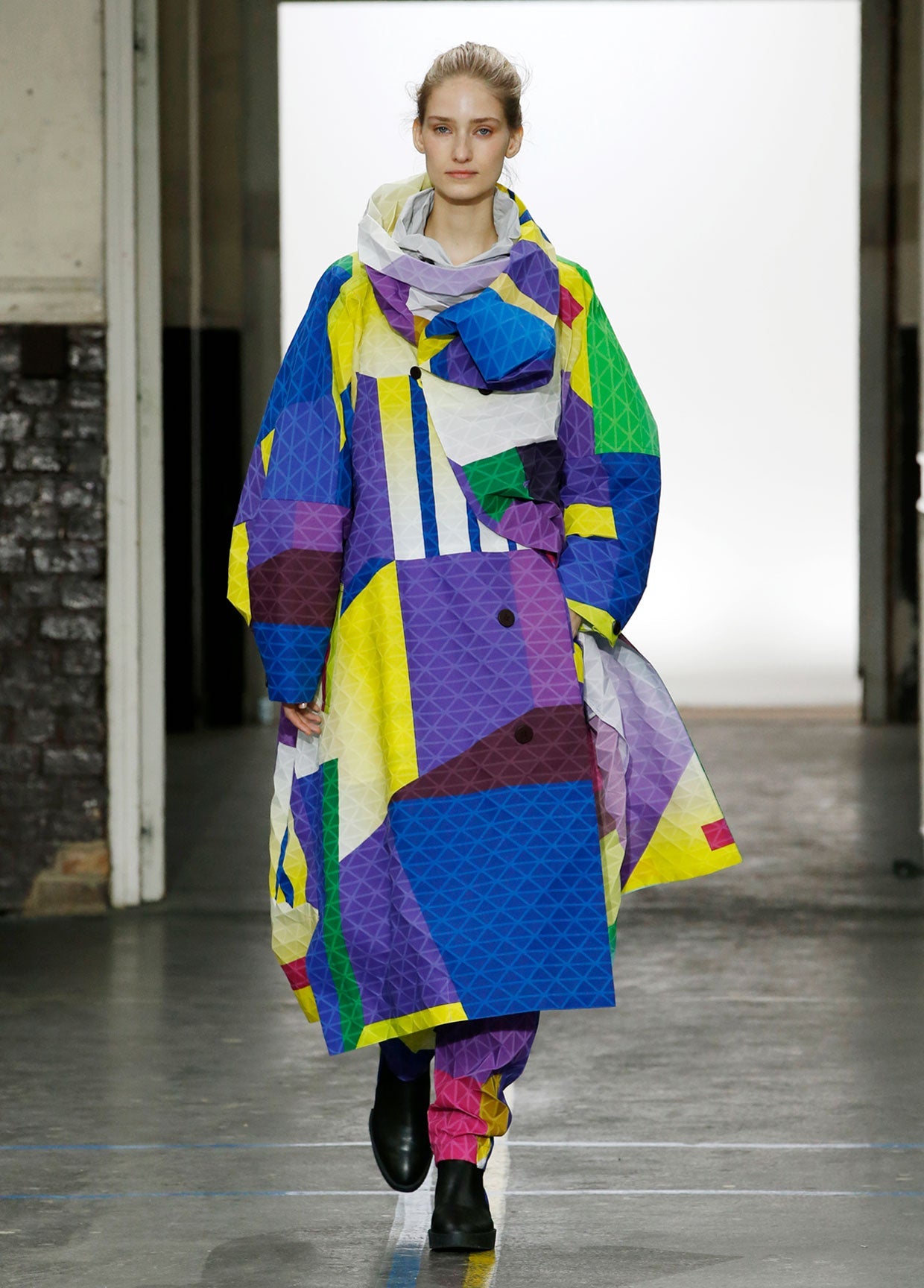 ISSEY MIYAKE AUTUMN WINTER 2019 コレクション42