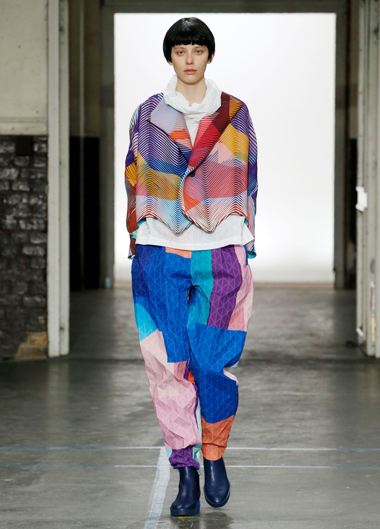 ISSEY MIYAKE AUTUMN WINTER 2019 コレクション44