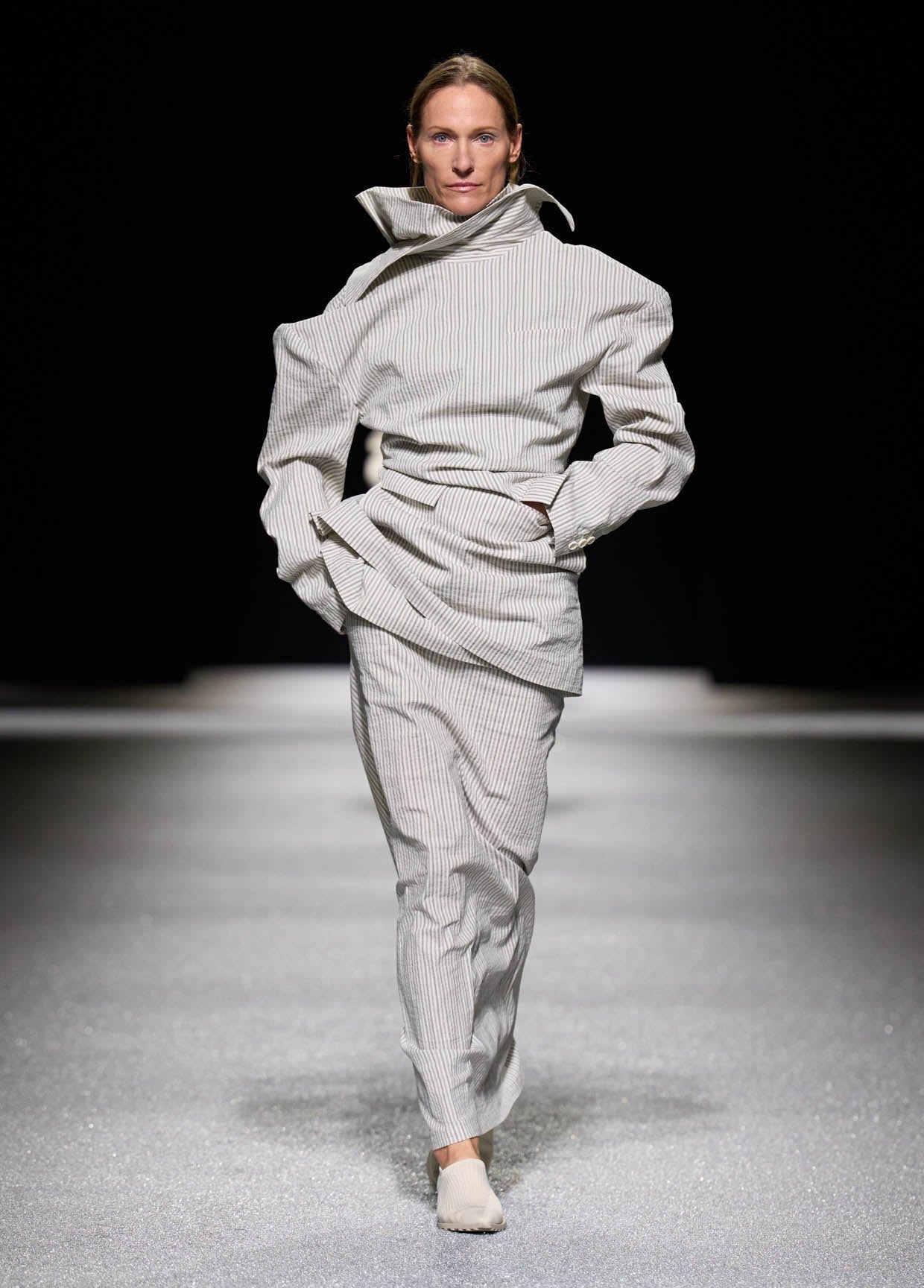 ISSEY MIYAKE AUTUMN WINTER 2026/27 コレクション 12