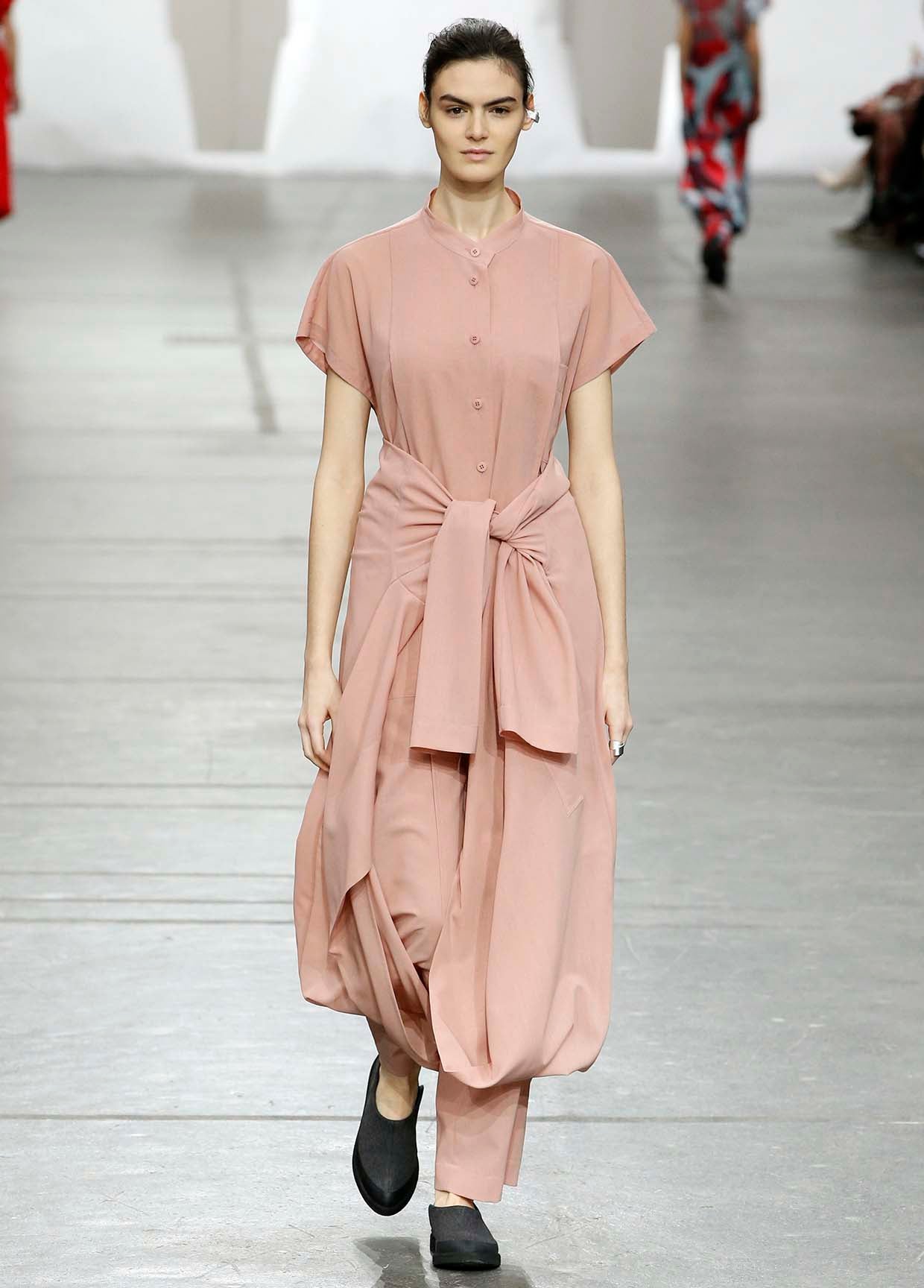 ISSEY MIYAKE AUTUMN WINTER 2020/21 コレクション 17