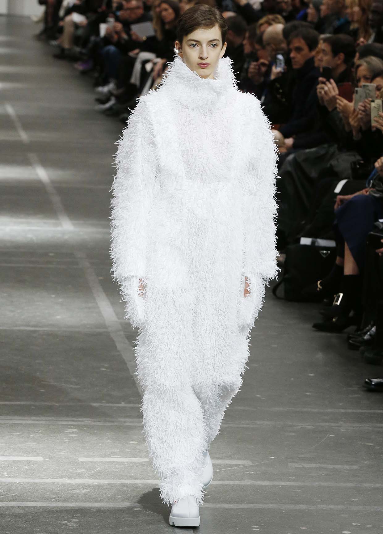 ISSEY MIYAKE AUTUMN WINTER 2020/21 コレクション 38