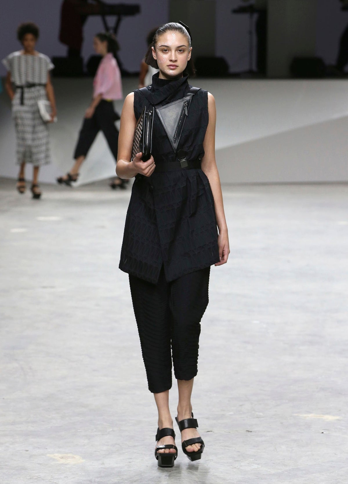 ISSEY MIYAKE SPRING SUMMER 2017 コレクション14