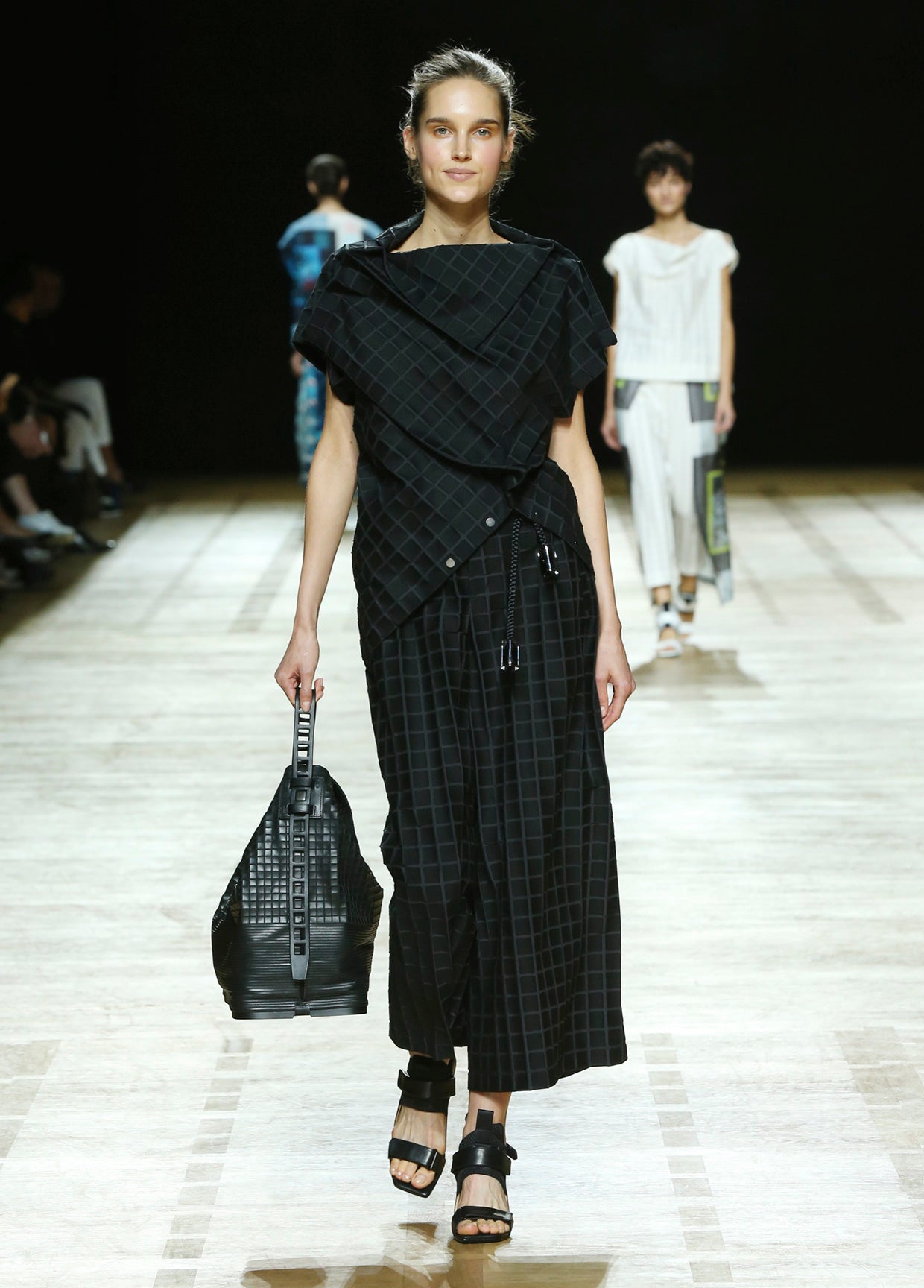 ISSEY MIYAKE SPRING SUMMER 2018 コレクション31