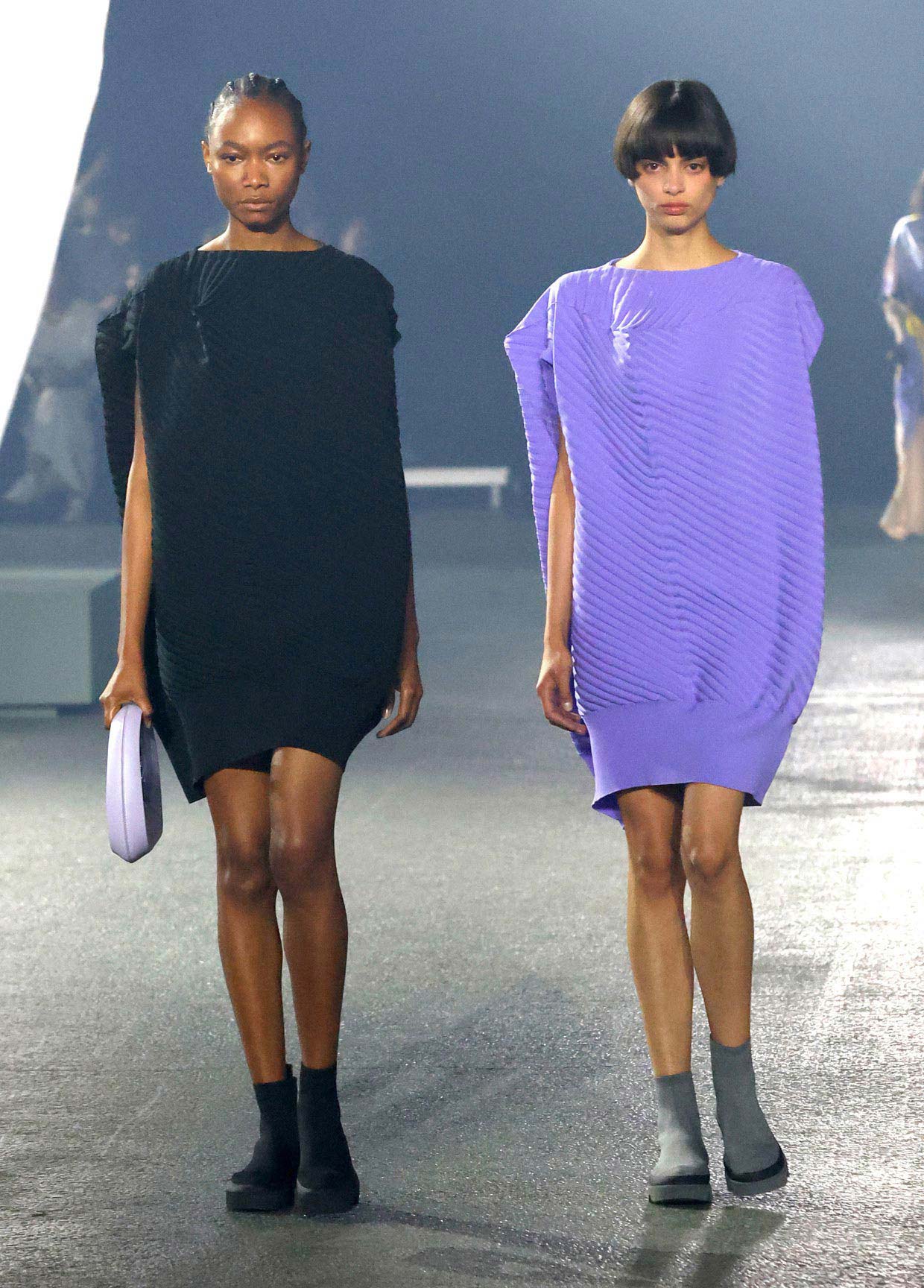 ISSEY MIYAKE SPRING SUMMER 2023 コレクション28_29