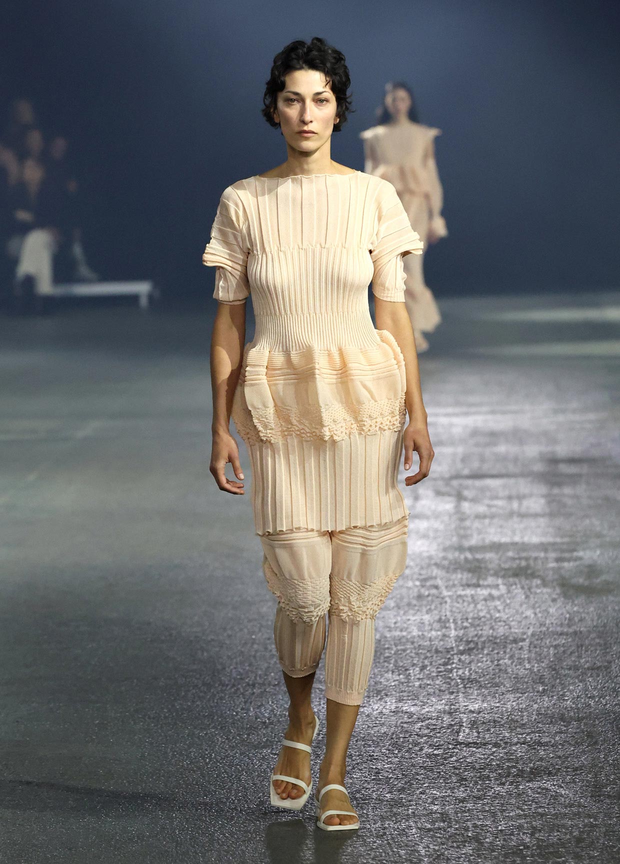ISSEY MIYAKE SPRING SUMMER 2023 コレクション42