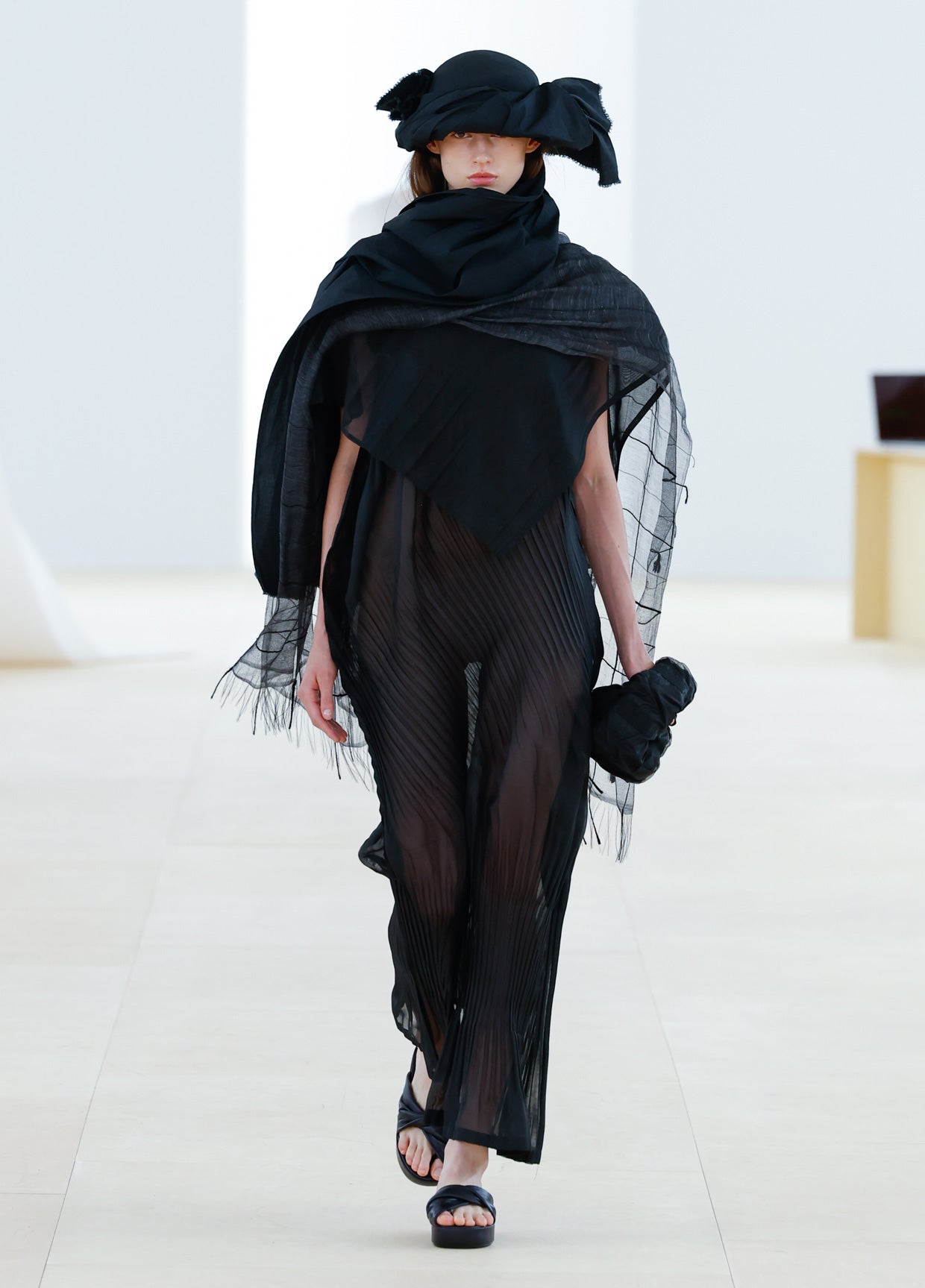ISSEY MIYAKE SPRING SUMMER 2024 コレクション 28