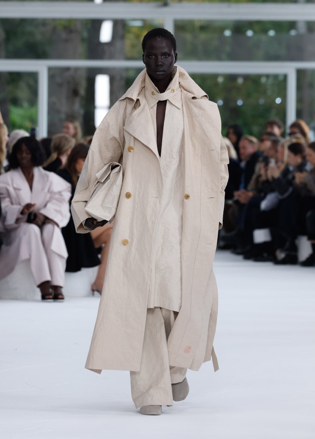 ISSEY MIYAKE SPRING SUMMER 2025 コレクション 05