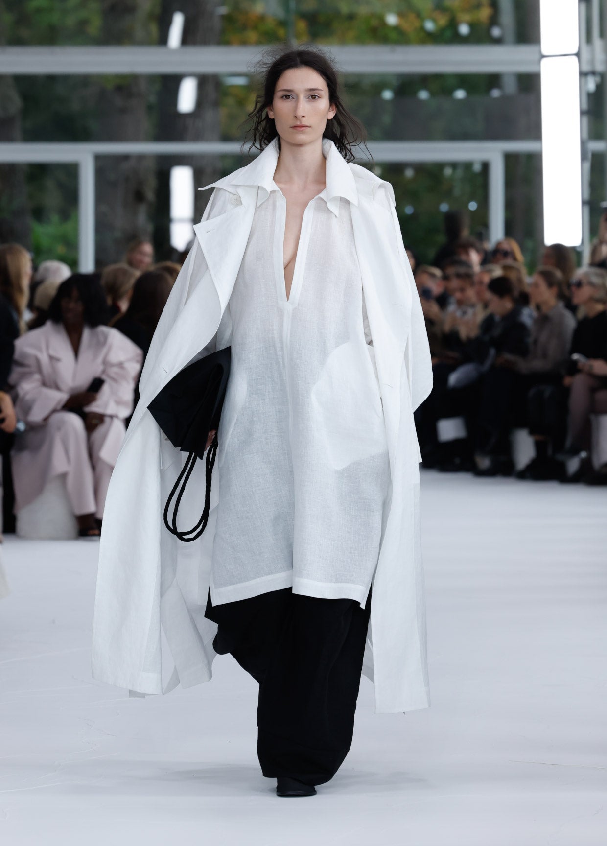 ISSEY MIYAKE SPRING SUMMER 2025 コレクション 15