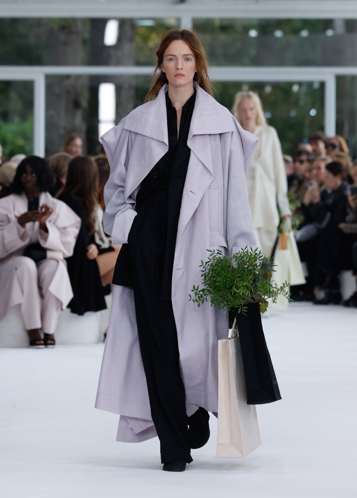 ISSEY MIYAKE SPRING SUMMER 2025 コレクション 17