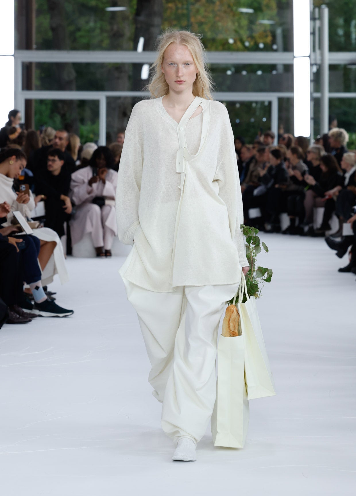 ISSEY MIYAKE SPRING SUMMER 2025 コレクション 18