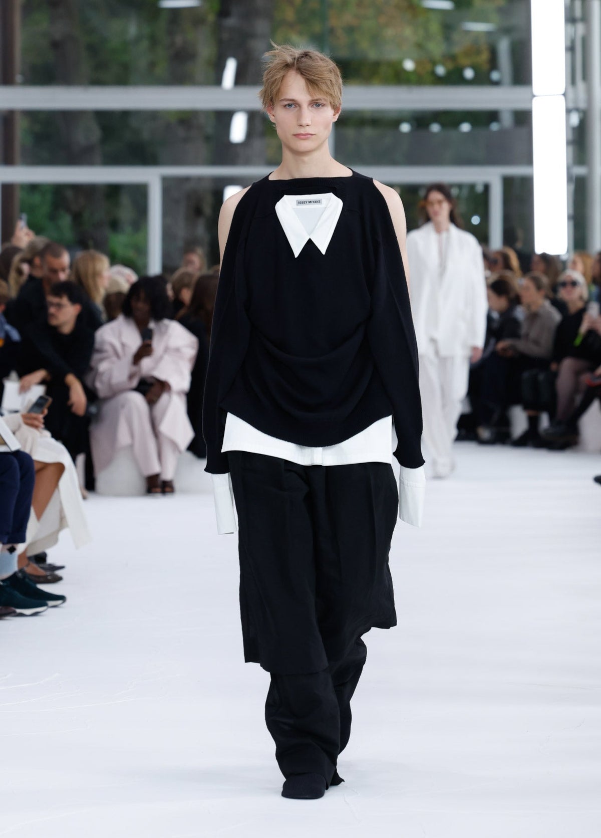 ISSEY MIYAKE SPRING SUMMER 2025 コレクション 33