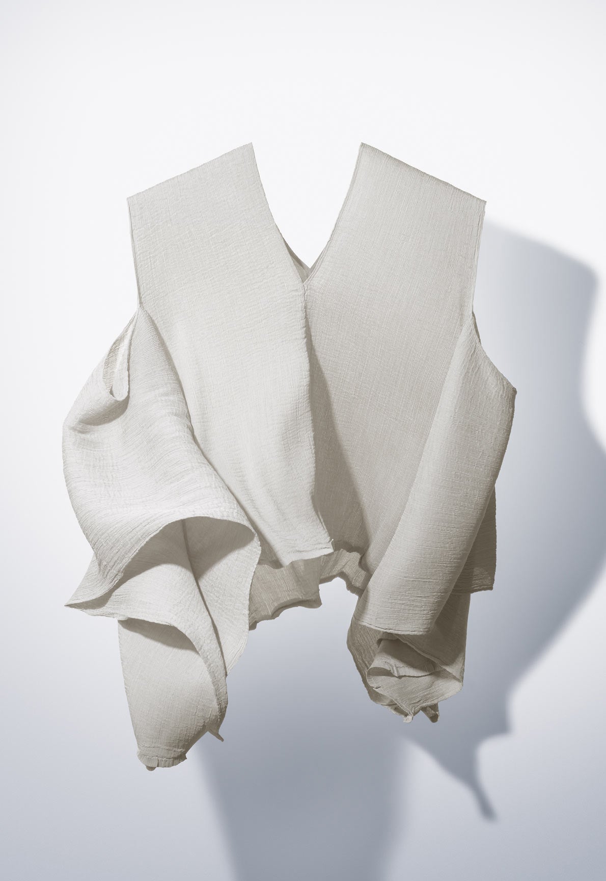 me ISSEY MIYAKE カタログ SS26 17