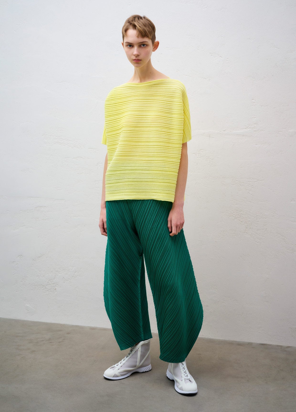 PLEATS PLEASE ISSEY MIYAKE LOOK 03