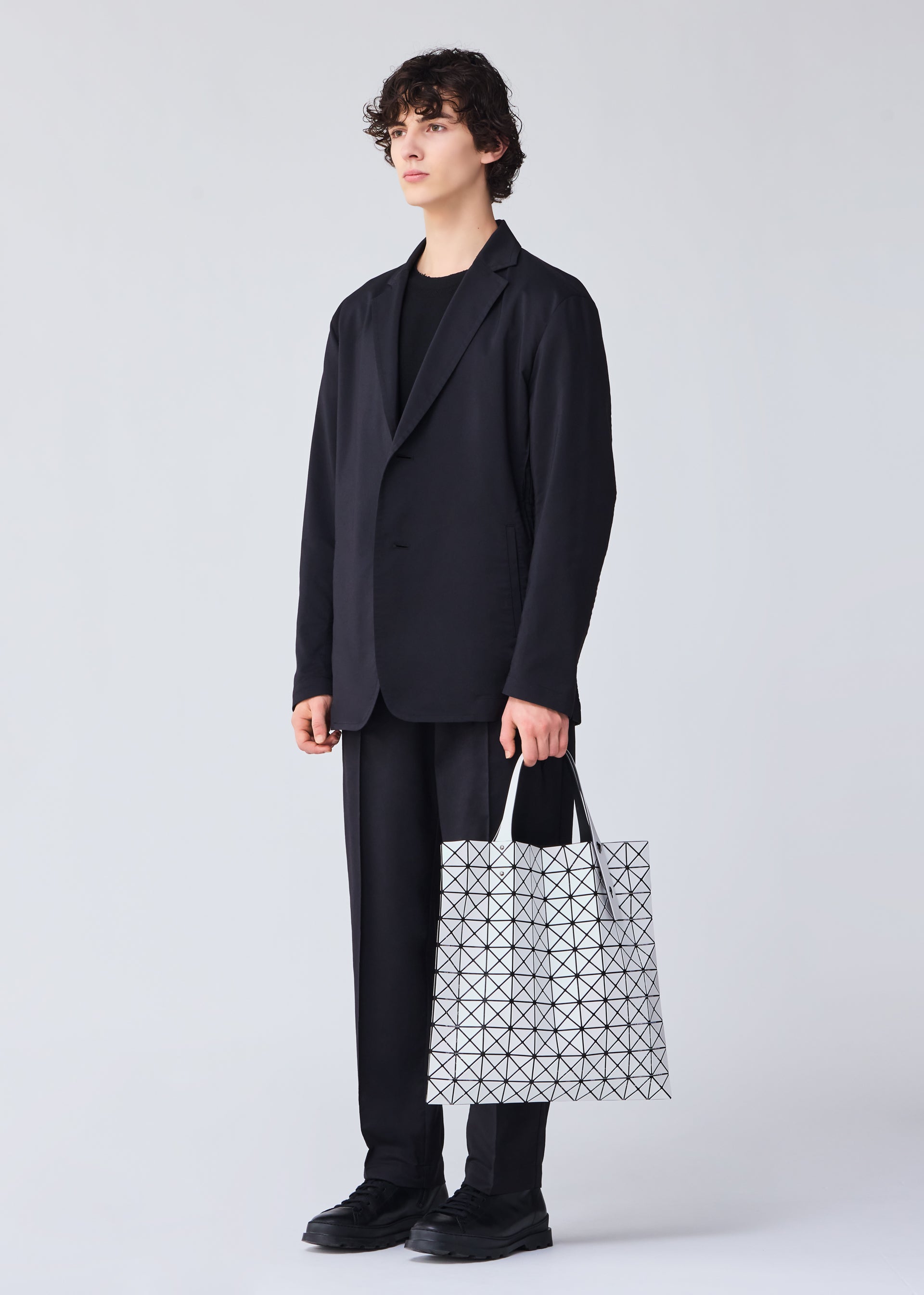 PRISM MATTE-2、バッグ&財布_トートバッグ、着用画像2