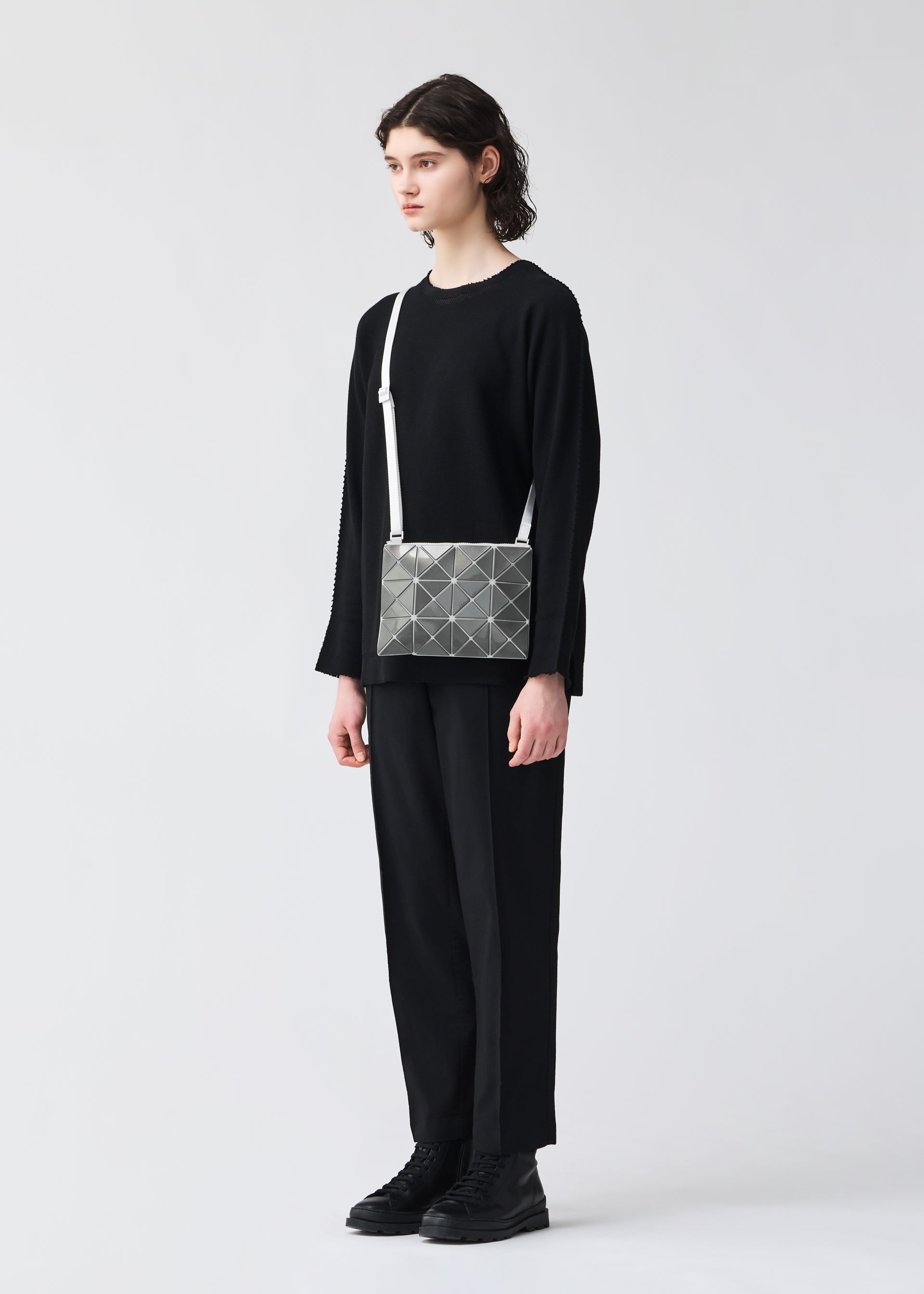 LUCENT METALLIC、バッグ&財布_ショルダーバッグ、着用画像1