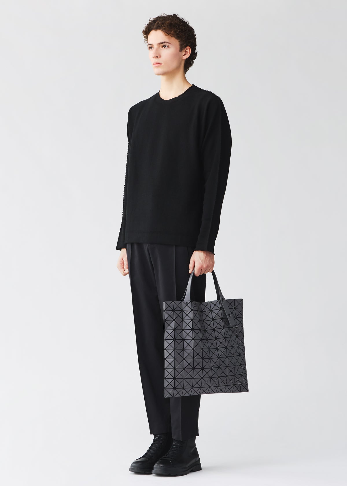 PRISM MATTE、バッグ&財布_トートバッグ、着用画像2