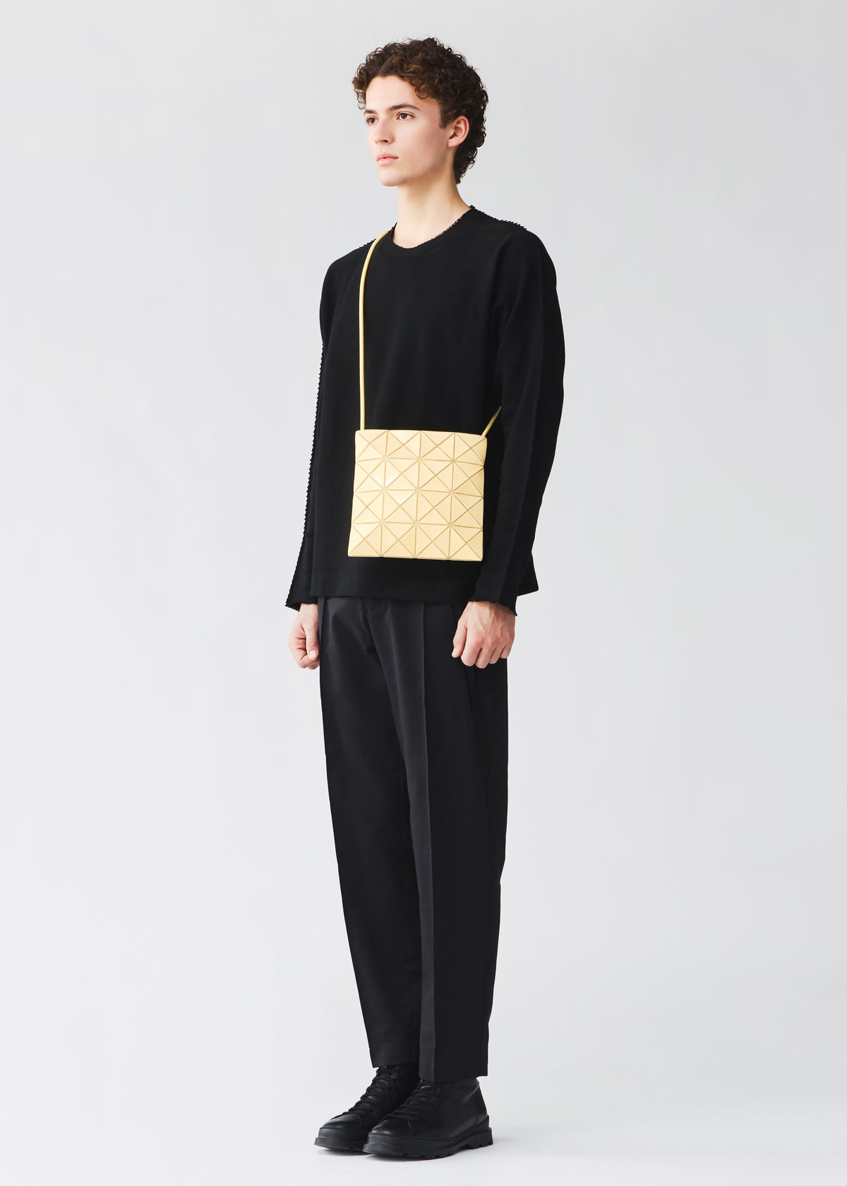 LUCENT ONE-TONE、バッグ&財布_ショルダーバッグ、着用画像2