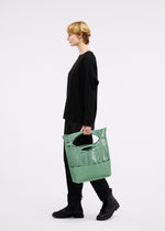 MOKKO TWILL、バッグ&財布_トートバッグ、着用画像1
