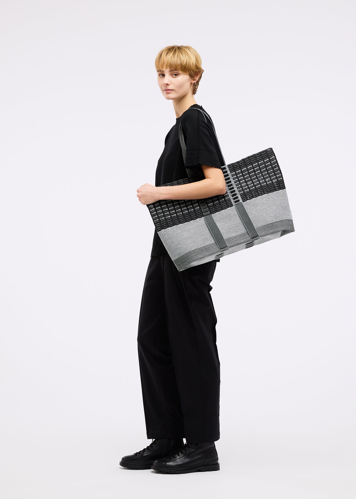 MOKKO TOTE MIX、バッグ&財布_トートバッグ、着用画像1