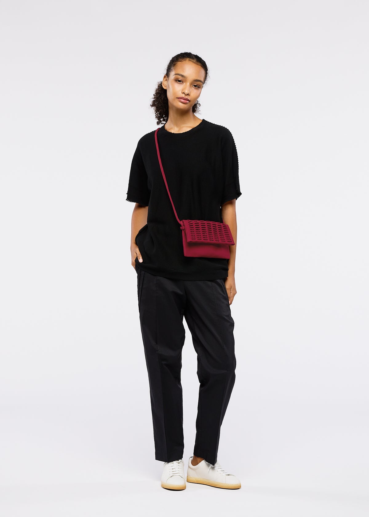 MOKKO FLAP POUCH、バッグ&財布_ショルダーバッグ、着用画像1