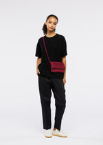 MOKKO FLAP POUCH、バッグ&財布_ショルダーバッグ、着用画像1