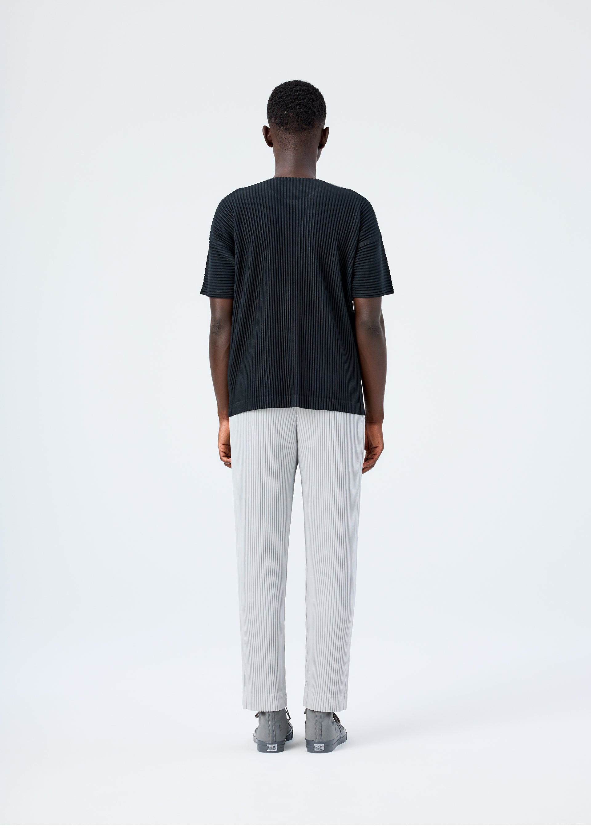 BASICS、メンズ_パンツ、着用画像3