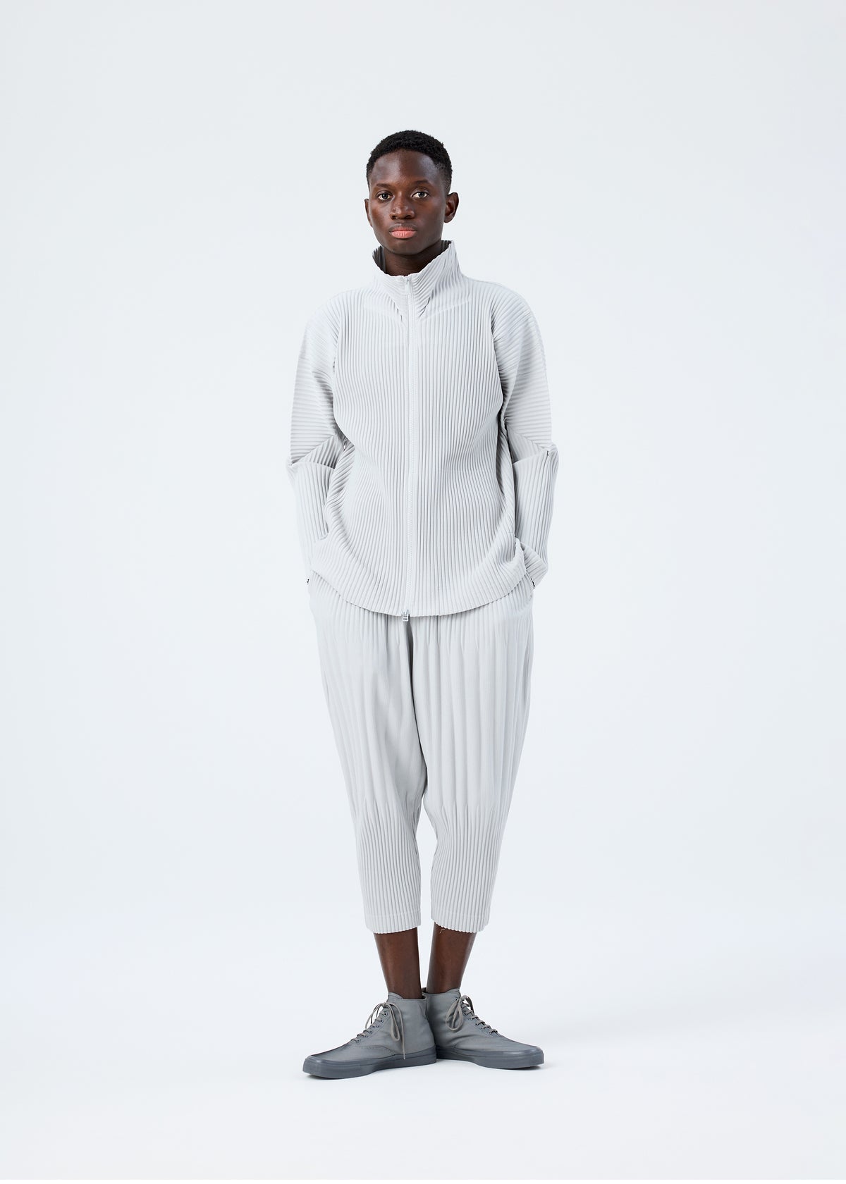 BASICS、メンズ_パンツ、着用画像4