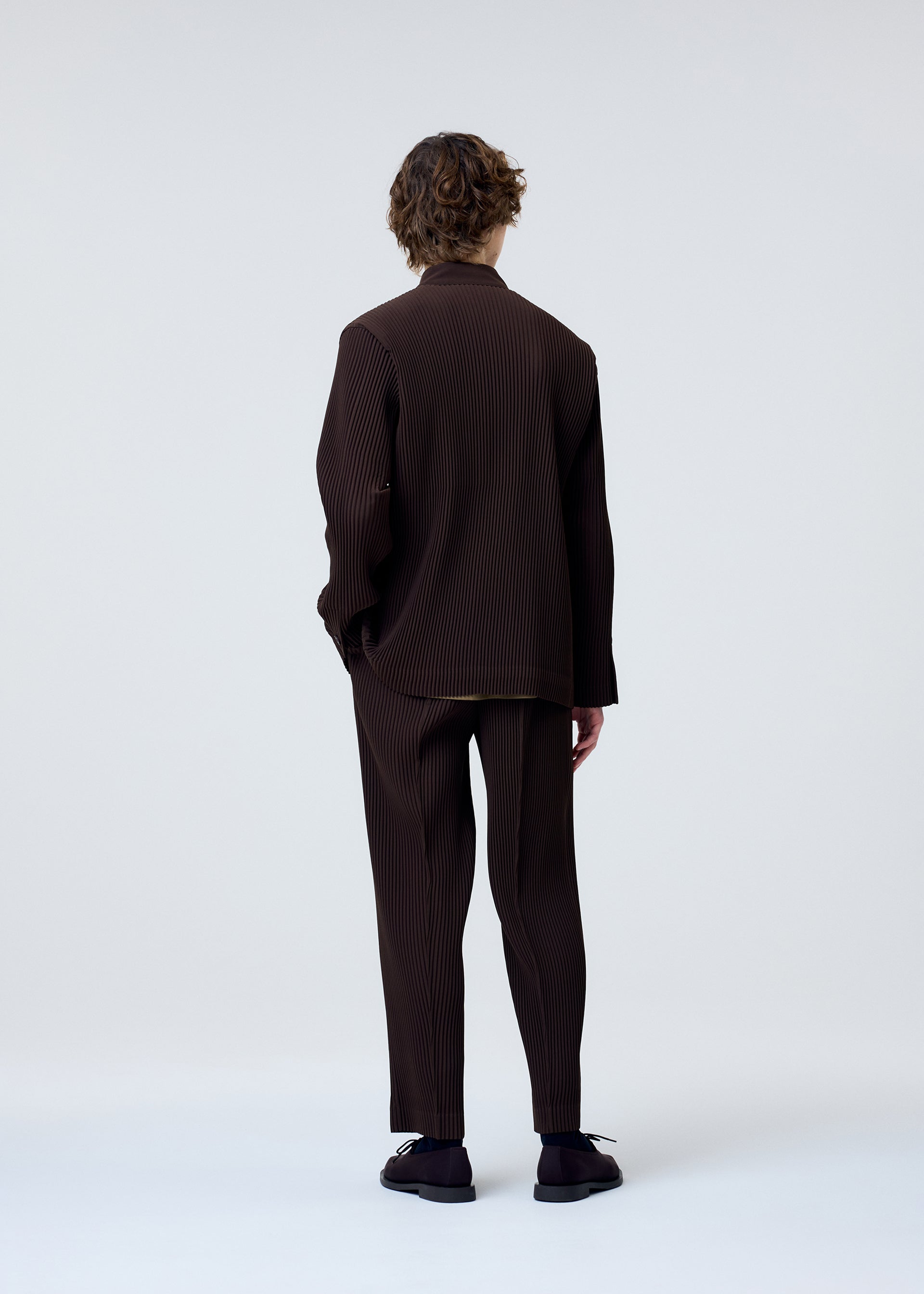 TUXEDO PLEATS、メンズ_パンツ、着用画像2