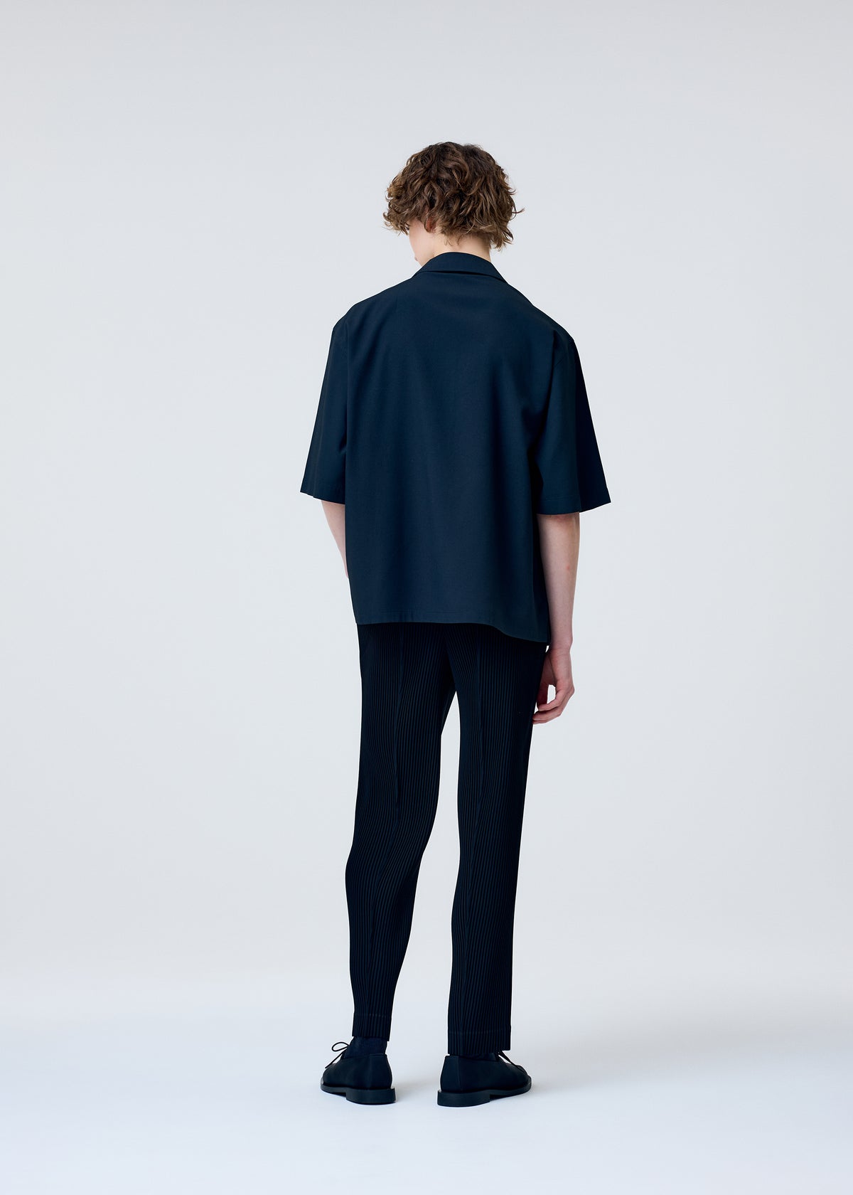 EMBROIDERY PRESS SHIRT、メンズ_トップス_シャツ、着用画像2
