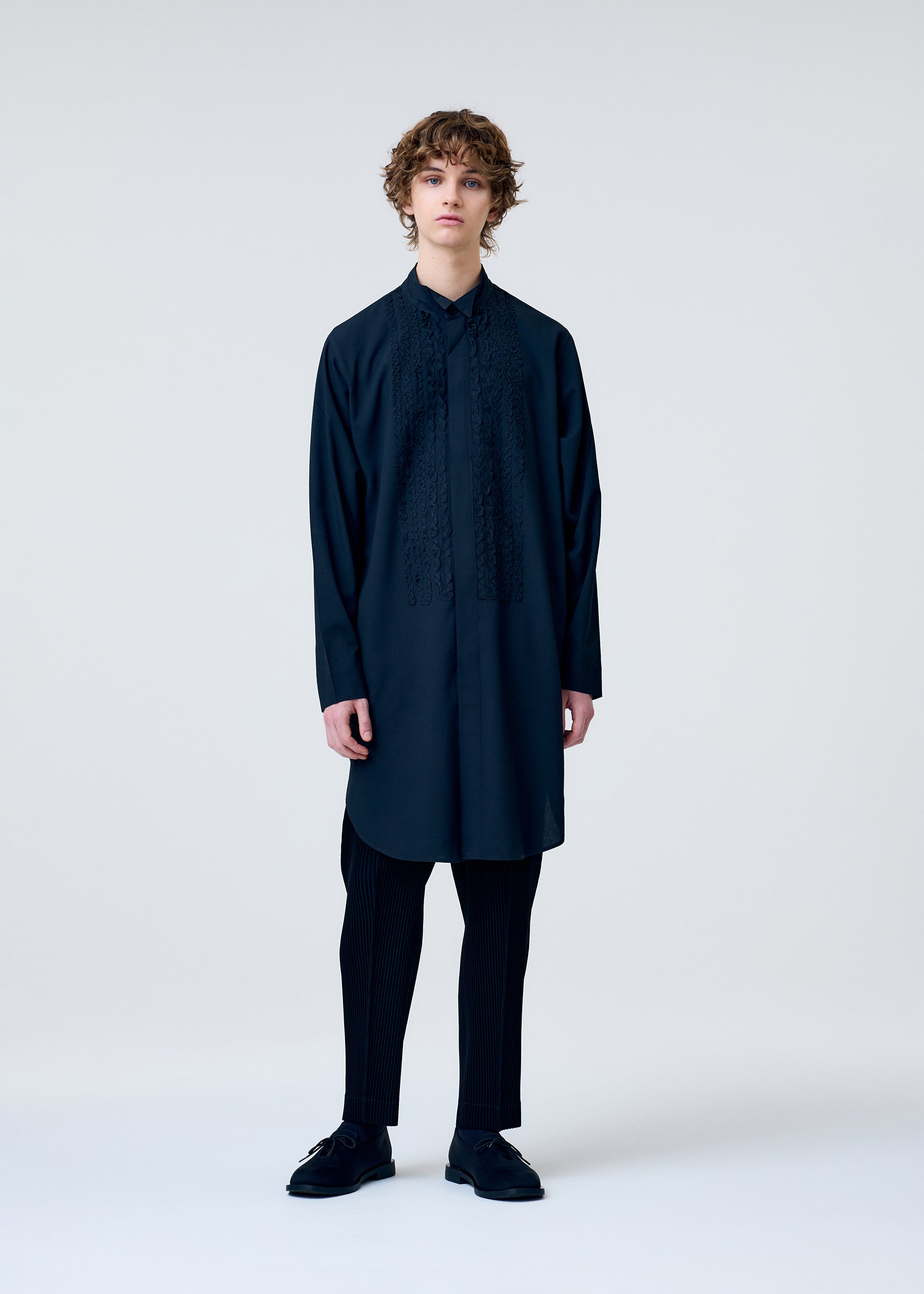 EMBROIDERY PRESS SHIRT、メンズ_トップス_シャツ、着用画像1