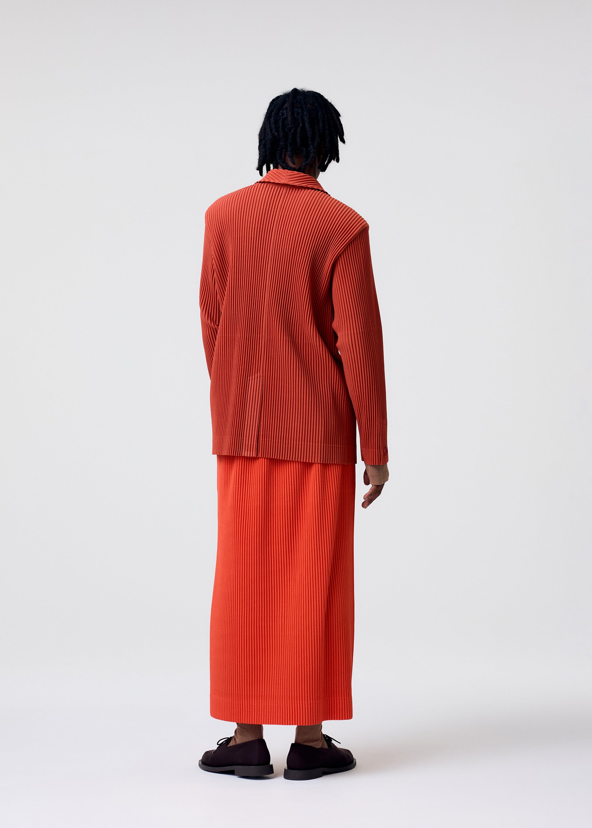 TAILORED PLEATS 3、メンズ_ジャケット&コート_ジャケット＆ブルゾン、着用画像2
