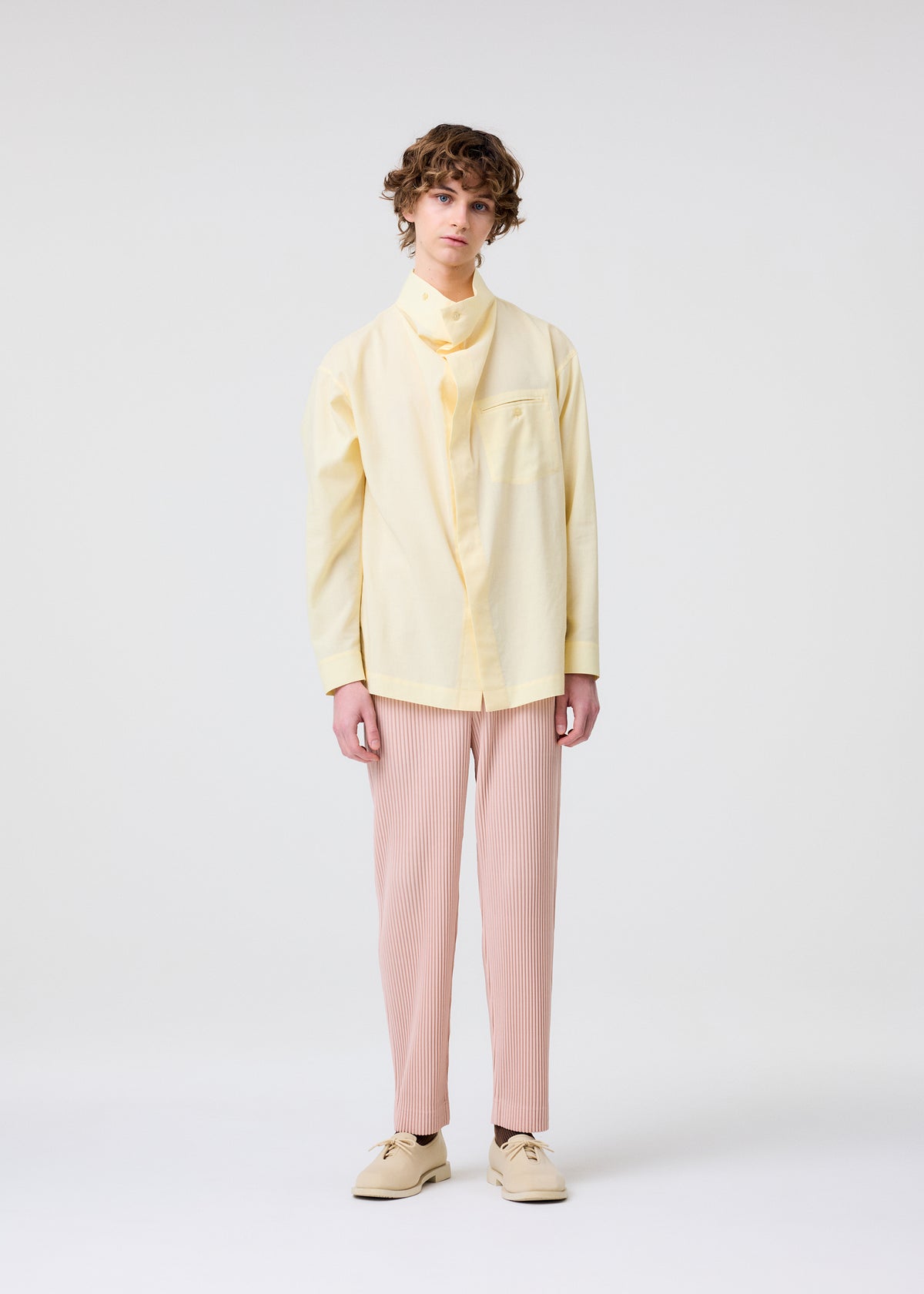 COLOR PLEATS 2、メンズ_パンツ、着用画像1