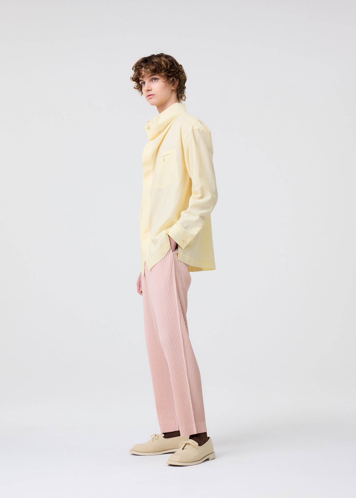 COLOR PLEATS 2、メンズ_パンツ、着用画像2
