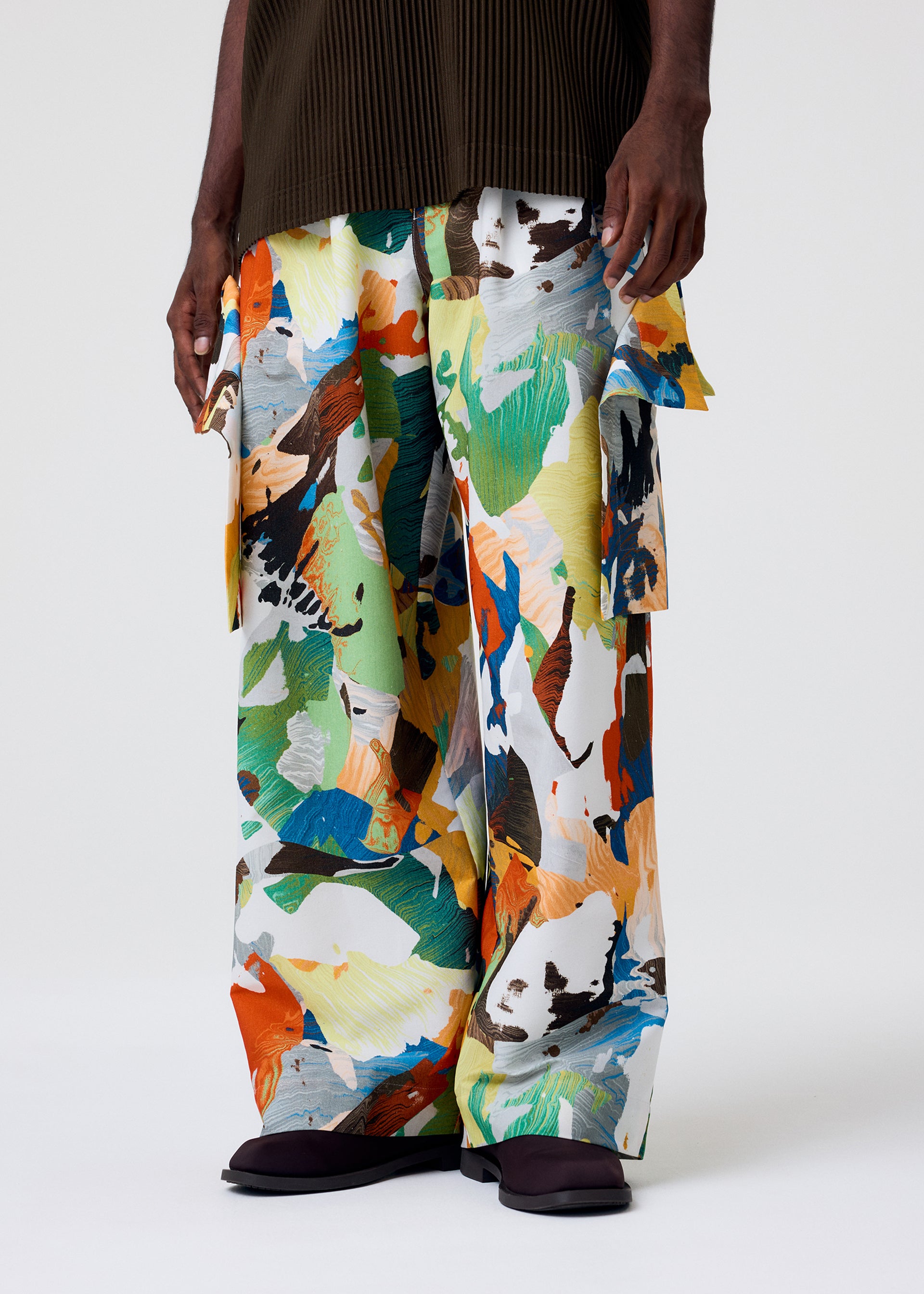 PALETTE MARBLED、メンズ_パンツ、着用画像3