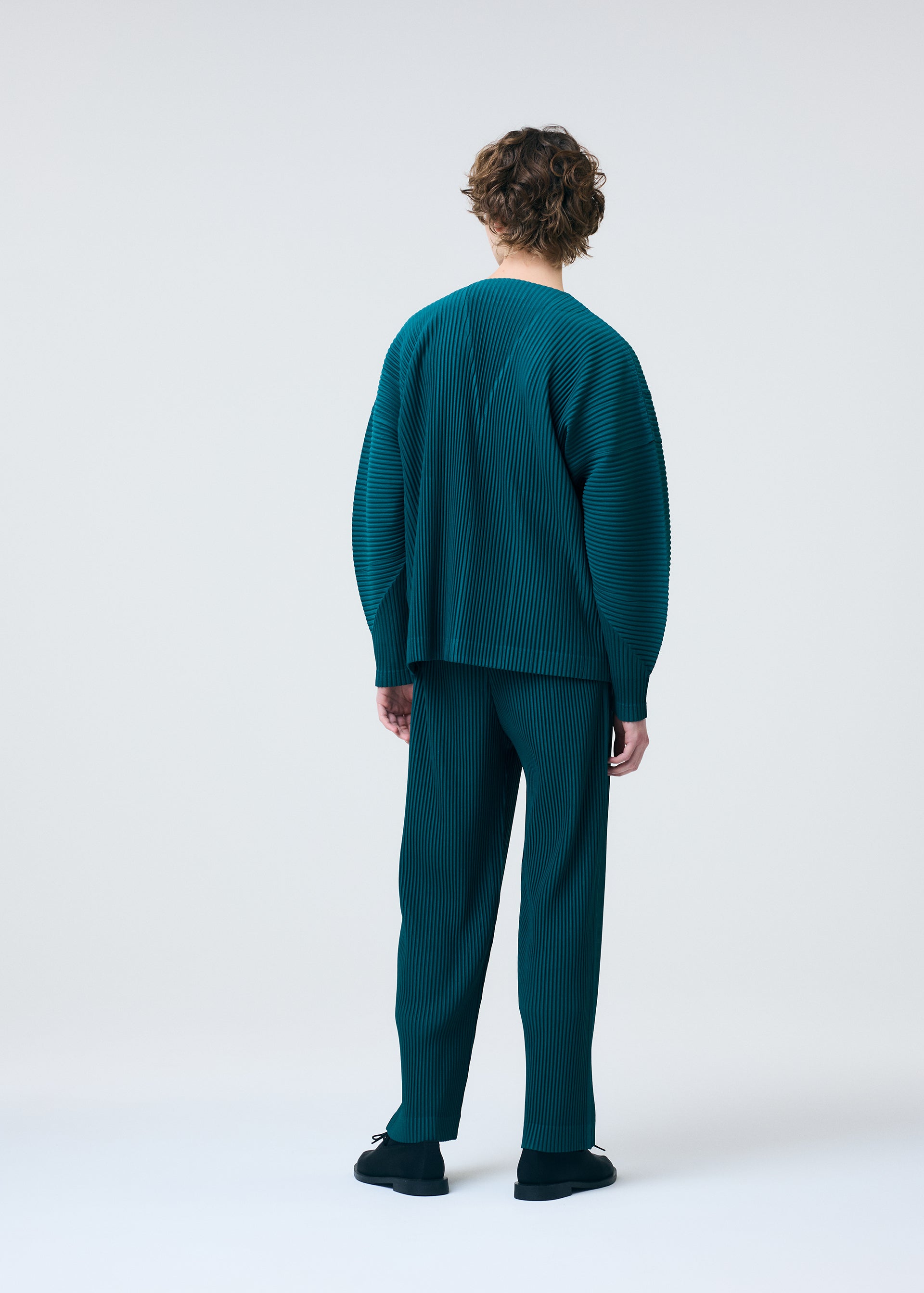 COLOR PLEATS 1、メンズ_トップス_カーディガン、着用画像2