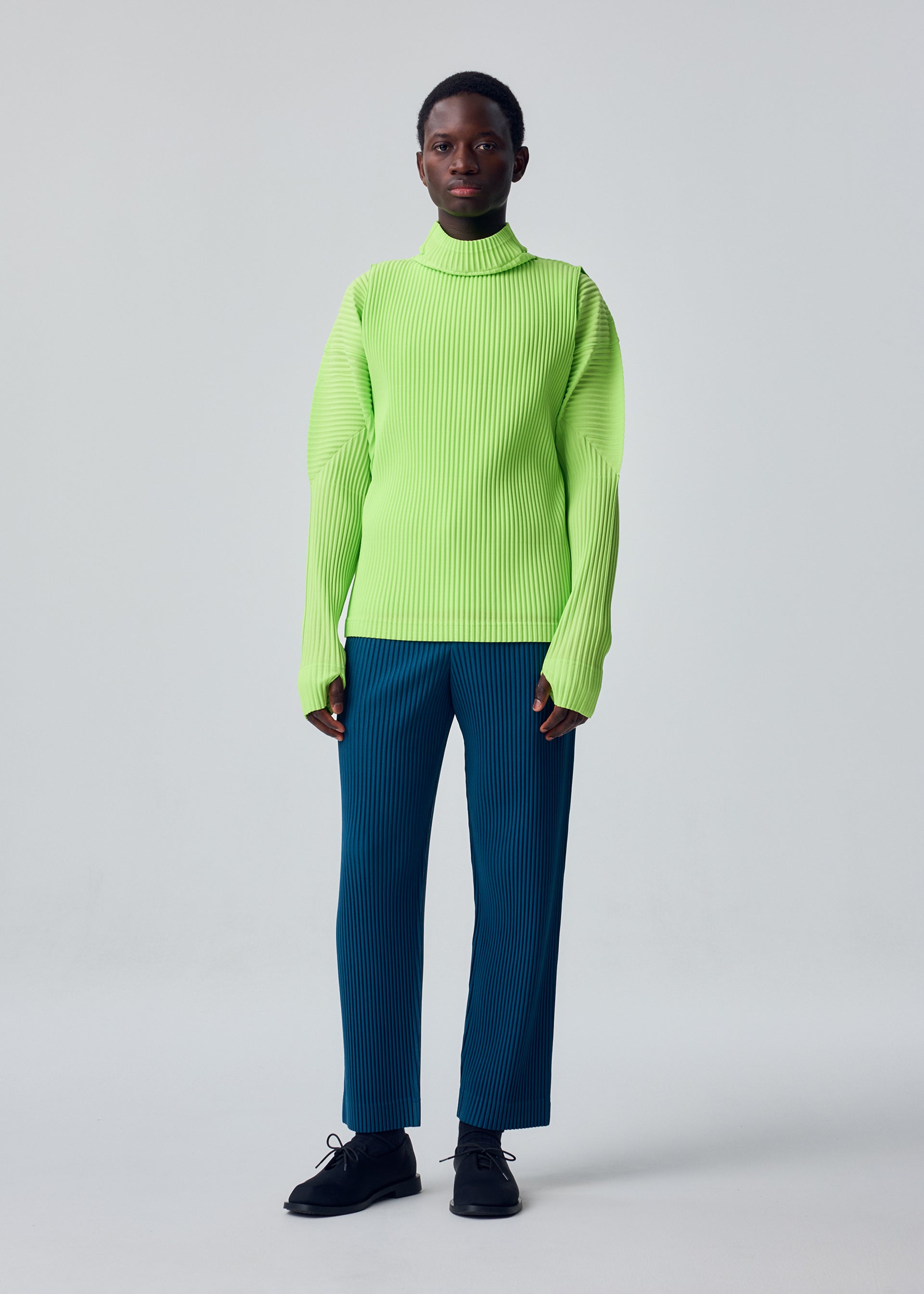 COLOR PLEATS 1、メンズ_トップス_トップ、着用画像3