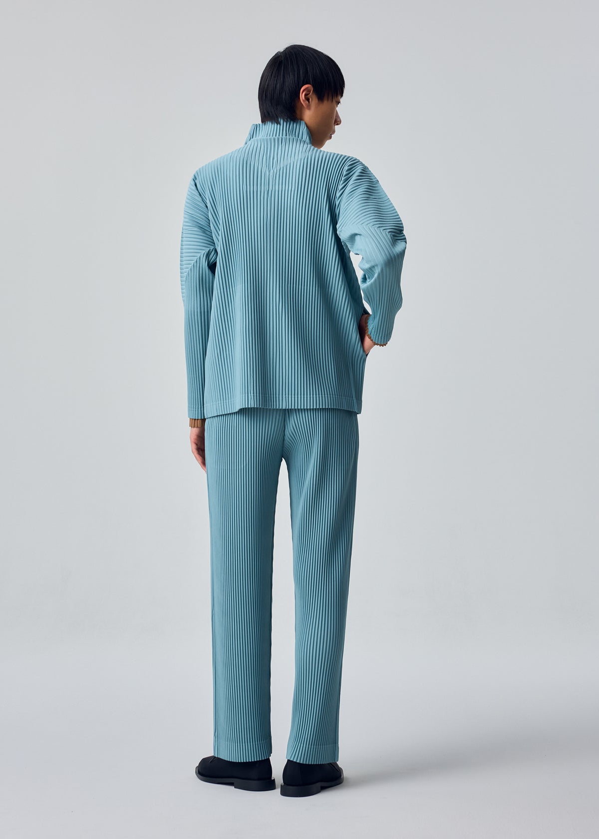 COLOR PLEATS 2、メンズ_トップス_カーディガン、着用画像2