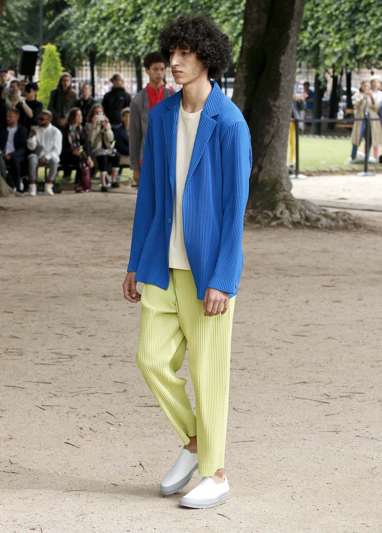 HOMME PLISSÉ ISSEY MIYAKE SPRING SUMMER 2020 コレクション 16